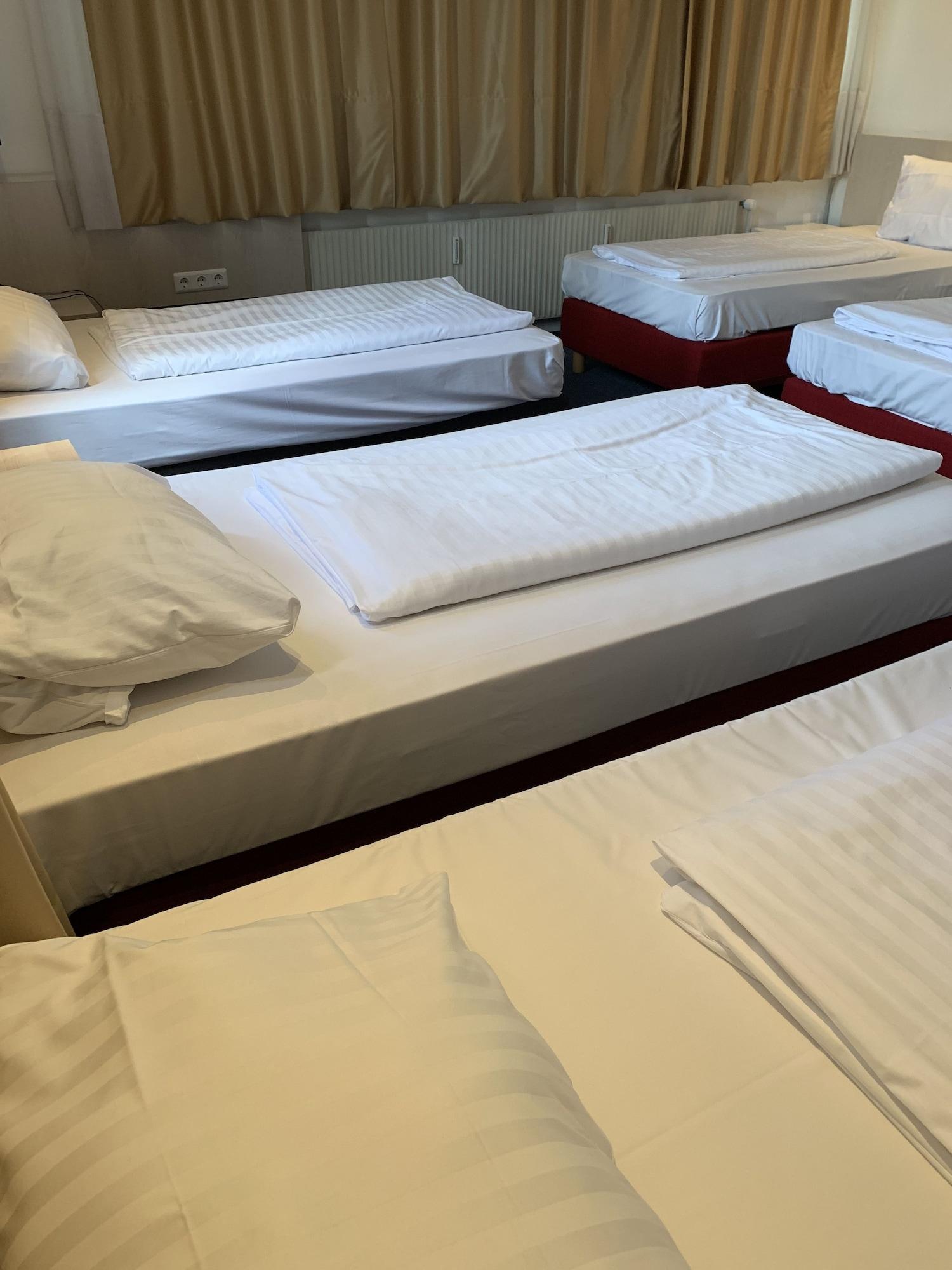 Hotel New Fair Munich Messe Экстерьер фото